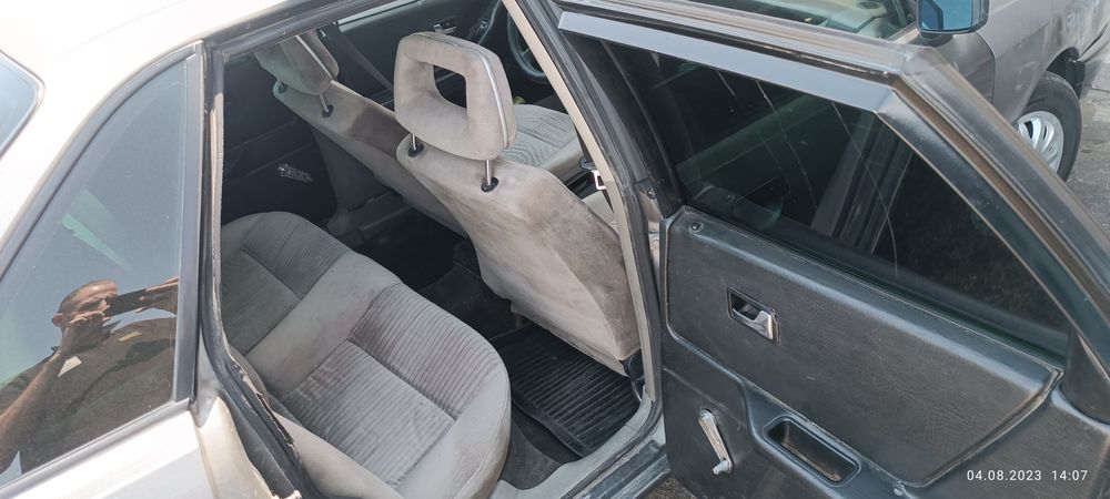 Автомобиль в3 Ауди