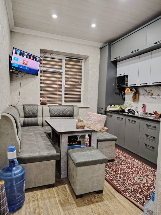 Шаҳар хокимият Тарона 16/18 дом 2-этаж 2/3-хона (Оилага)(Уй эгасиман)