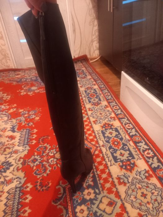 Продам кожаные сапоги