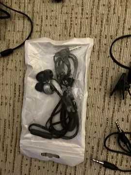 căști mufă jack (pentru telefoane cu butoane)