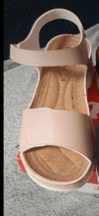 Vînd  sandale super comode 45 de RON  mai multe detali la telef sau ms
