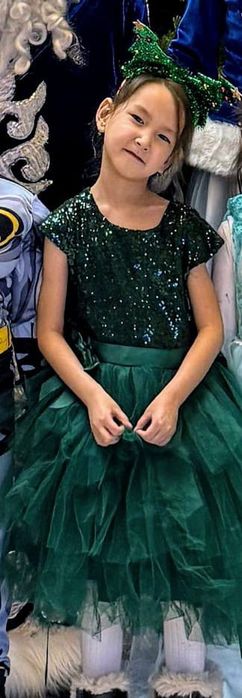 Сдам на прокат платье елка с ободком