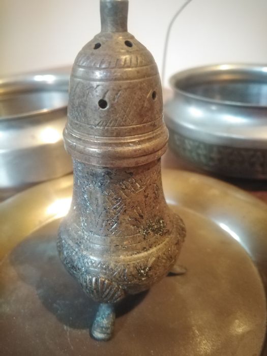 Винтажная бронзовая солонка/перечница