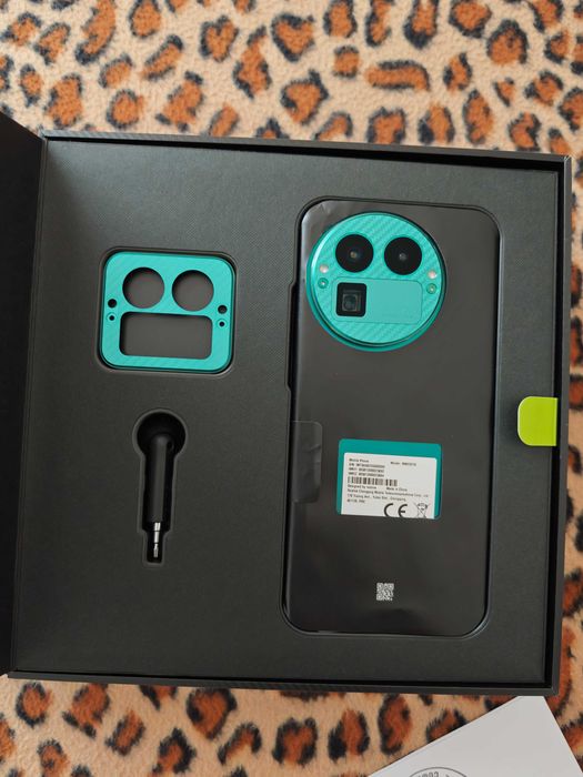 Realmi GT8 pro, Astun Martin green