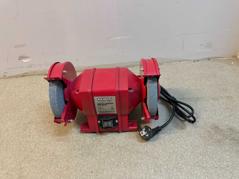 061101	Шмиргел 250W ø150mm RDP-BG04