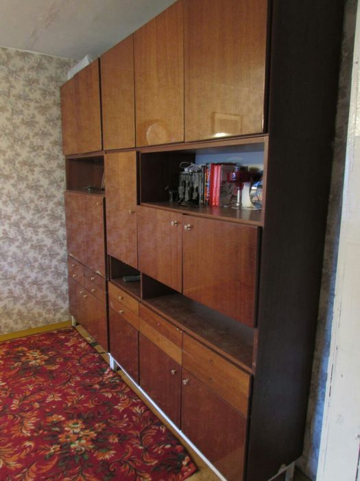 стенка качественная крепкая