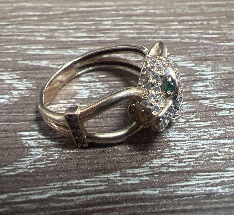 Кольцо золотое пантера