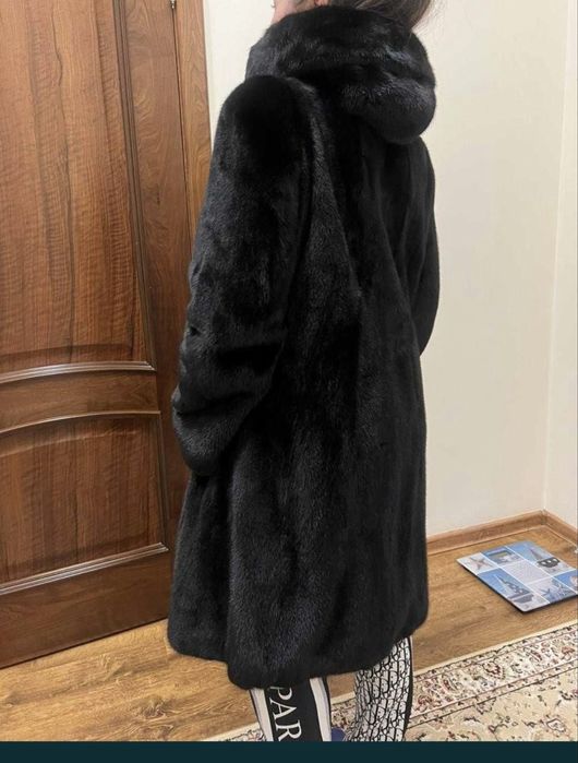 Продам норковую шубу