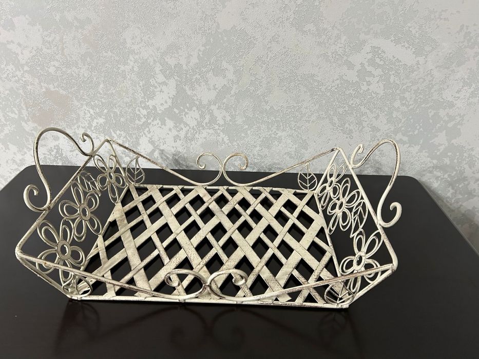 Продам поднос Металл Евро декор