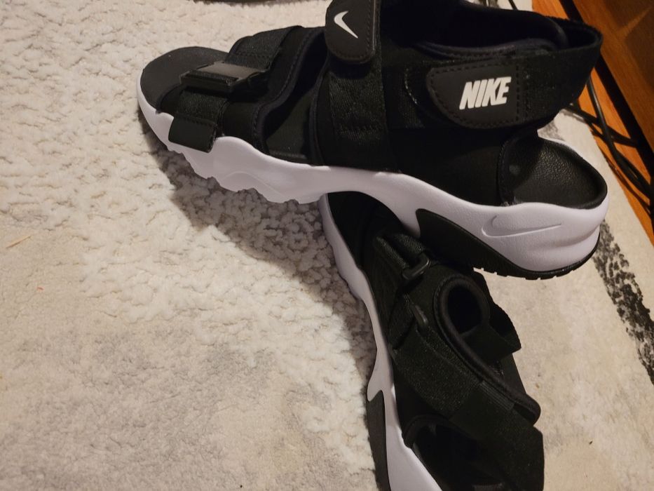 Sandale Nike cu barete