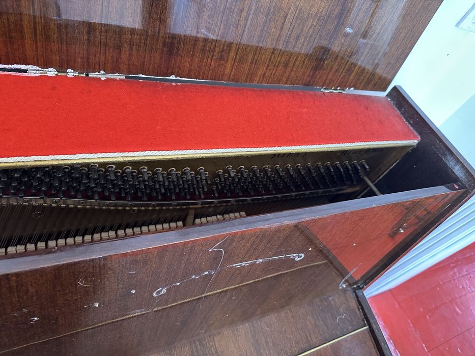 Фортепиано, хорошо работает