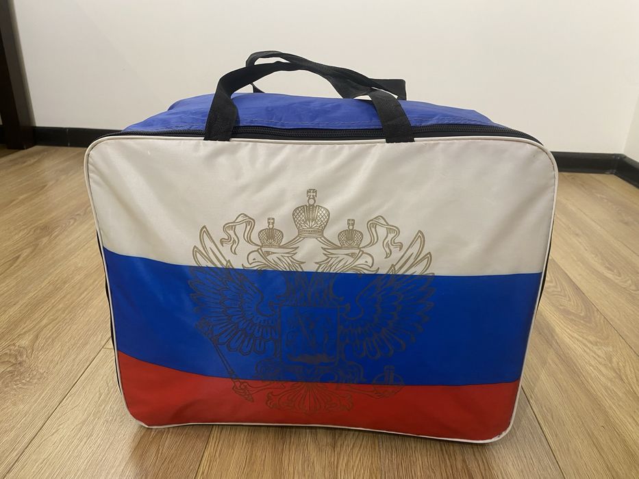 Продам тент для авто.