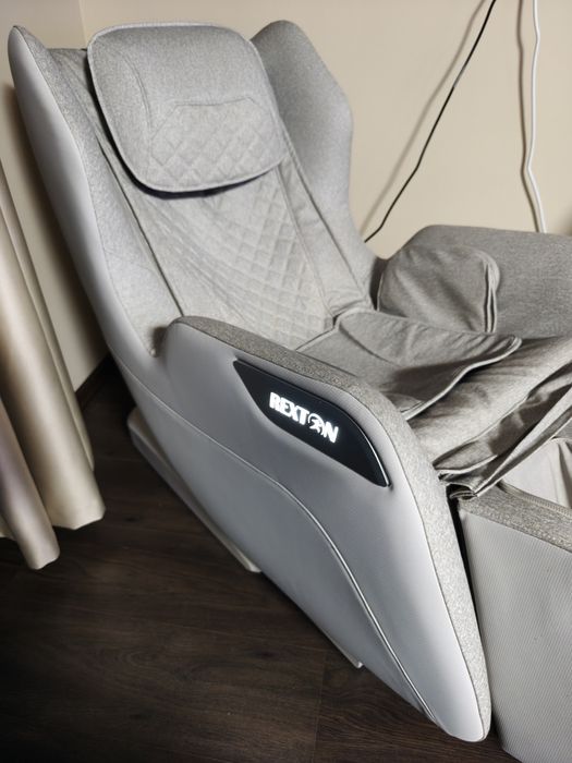 Масажен Стол REXTON Z02-Grey с компактни размери и SL - масажна ши