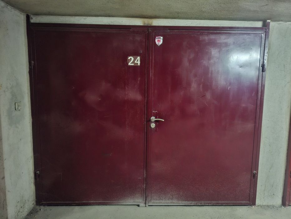 Продава се Гараж / Паркомясто в София, Лозенец - 18 кв.м за 2500 €/кв.м - Снимка #1