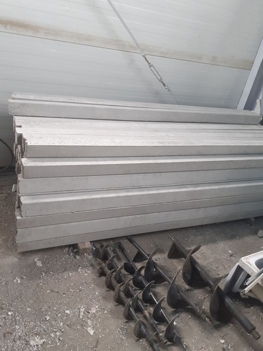 Spalieri, stâlpi de gard din beton certificat B450, plasă de sârmă.