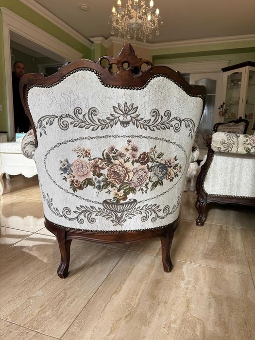 Set canapea cu 2 fotolii stil  Baroc reconditionate complet