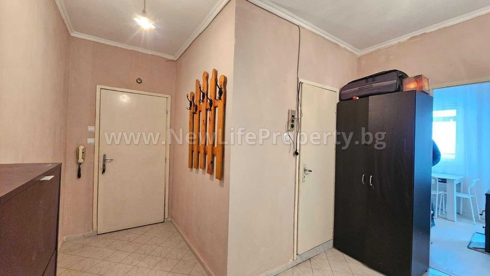 Продава се Двустаен апартамент в Поморие - 70 кв.м за 8160 €/кв.м - Снимка #2