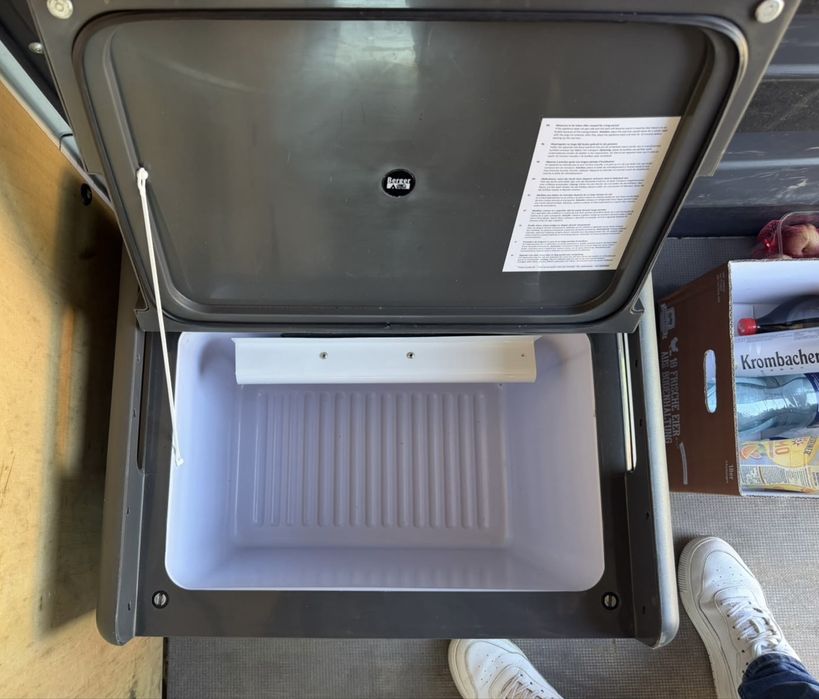Frigider Mobil Fritz Berger cu alimentare 12V/ 220V si Gaz -  39litri volum - ca nou.