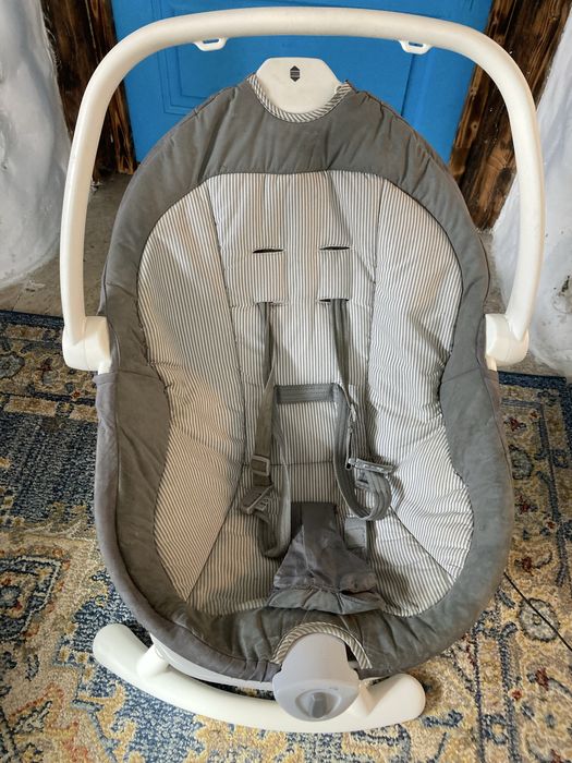 Leagăn și balansoar rotativ electric bebelusi sansa 2 in 1