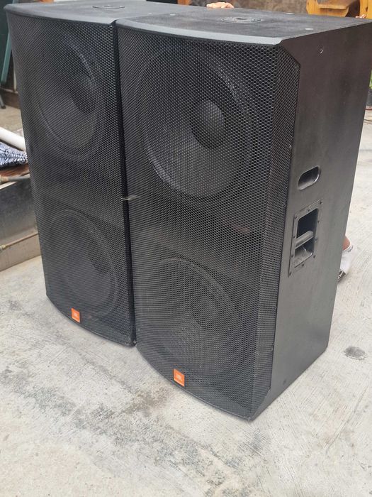 Продавам 2 бр. JBL каси