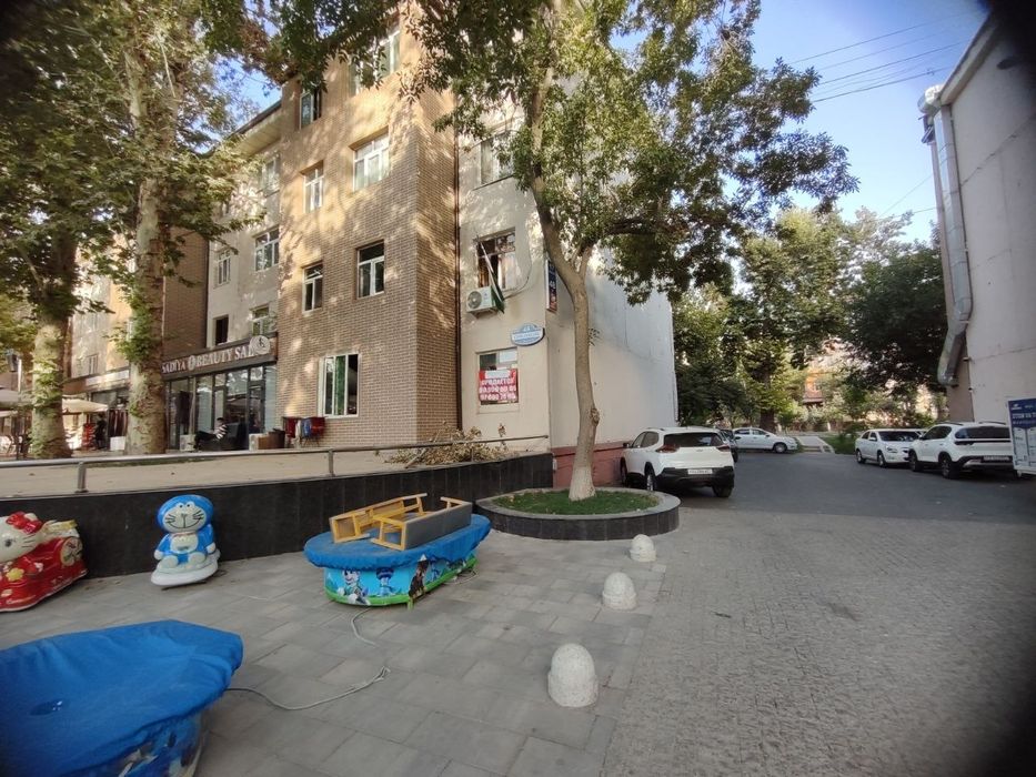 Pod ofis sotiladi Chilonzor 17 kvartalda 2 x безмаклерonali  45 kv tar