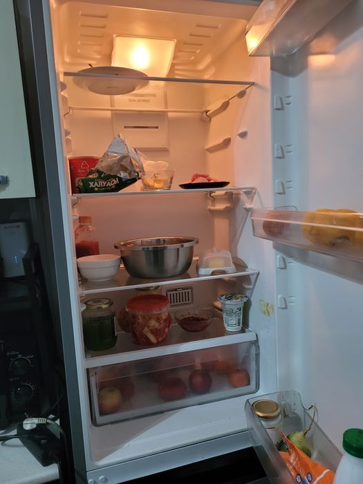 Холодильник бу в отличном состоянии