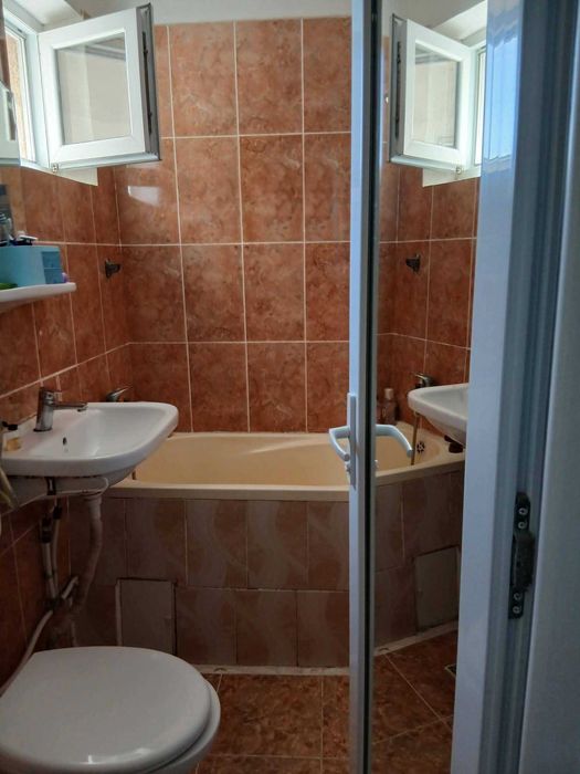 Apartament de vânzare – Bârlad | Zonă liniștită, complet mobilat