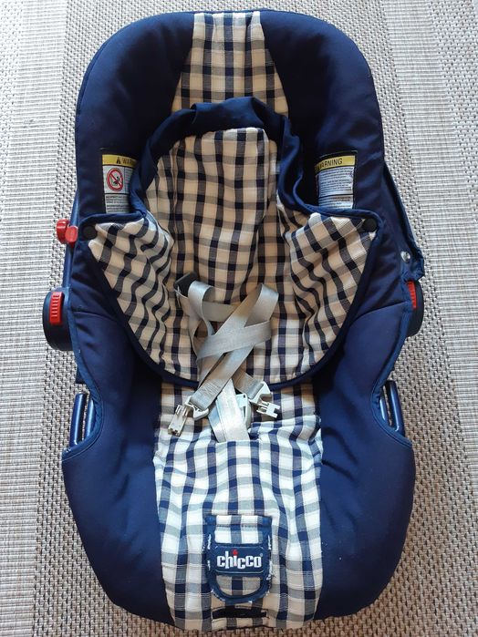 Vand scaun pt copii Chicco auto