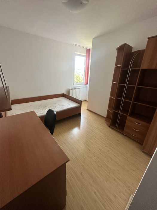Inchiriez apartament cu 3 camere complet mobilat/utilat zona Poli 2