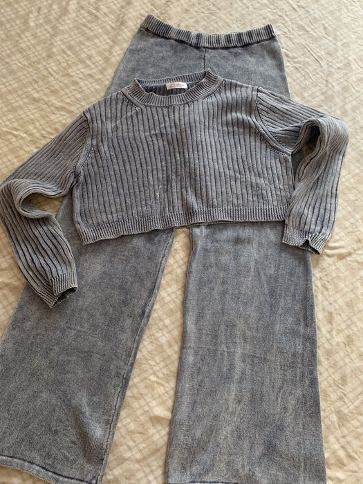 Новый костюмчик продам