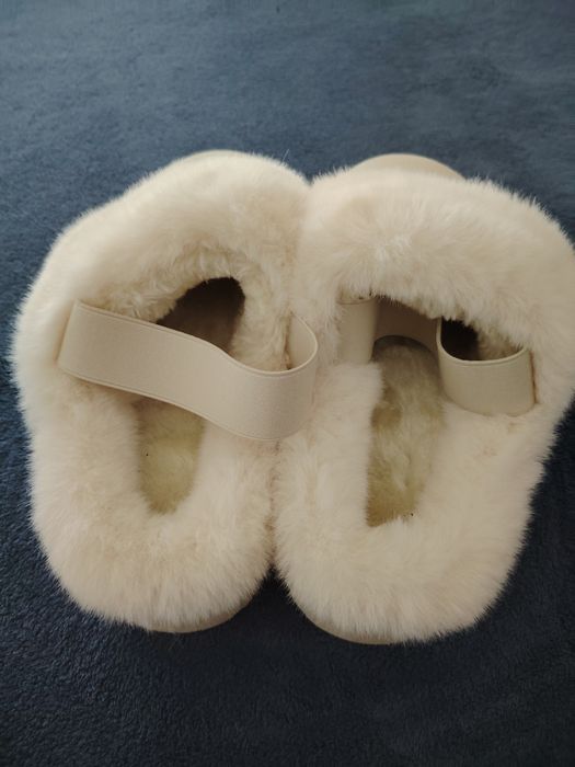 UGG mărimea 39 merge și 40