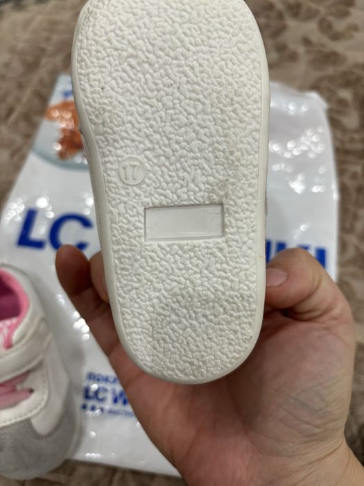 Обувь на весну  новорожденной девочке