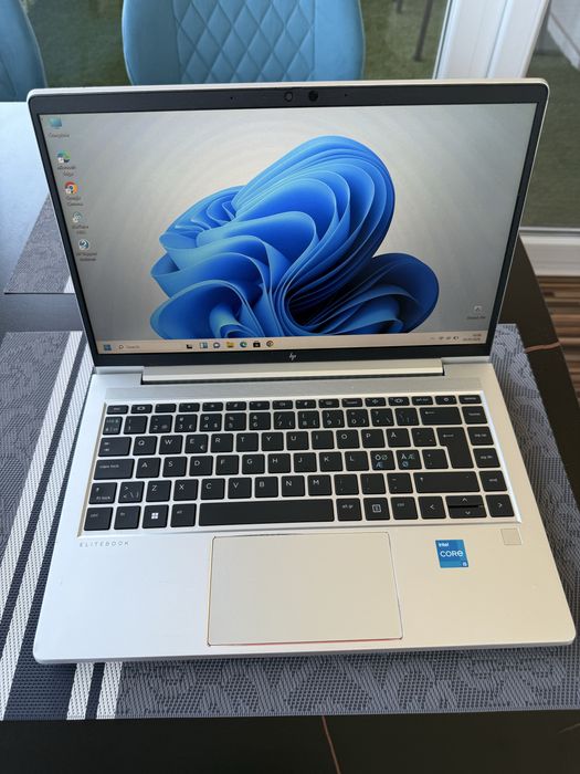 HP elitebook 640 G9, i5 gen12, ram 8Gb, ssd 256Gb, Aluminiu,frumos