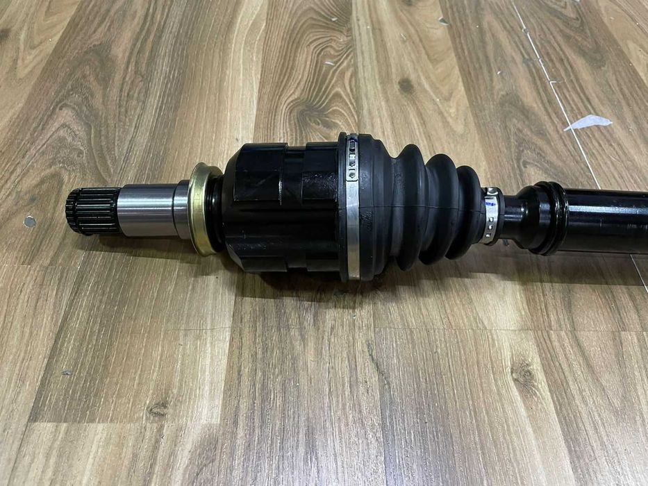 Привод в сборе гранаты на Subaru Impreza