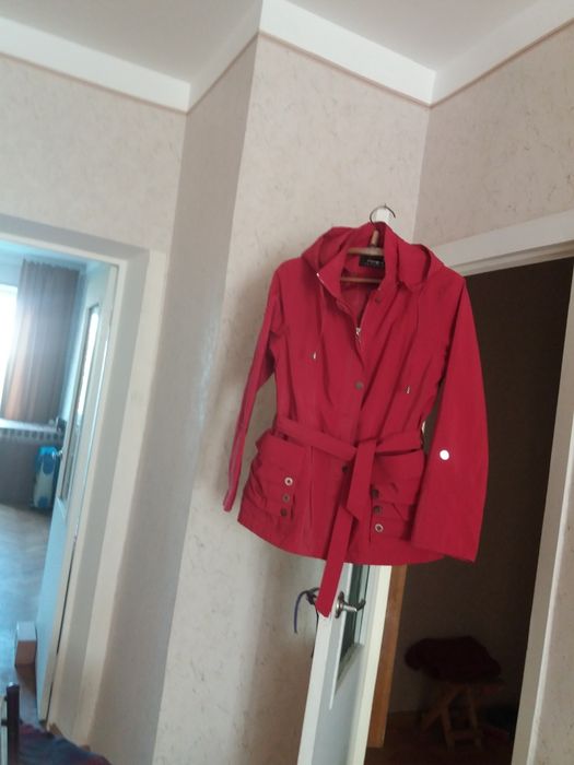 продается женская куртка