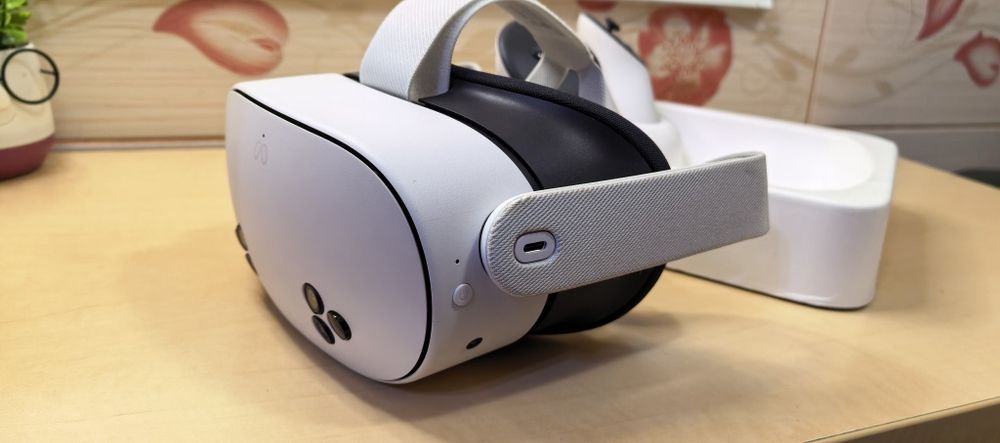 Ochelari VR META Quest 3S - - 128GB - - Oculus // ca noi - - 1450 lei