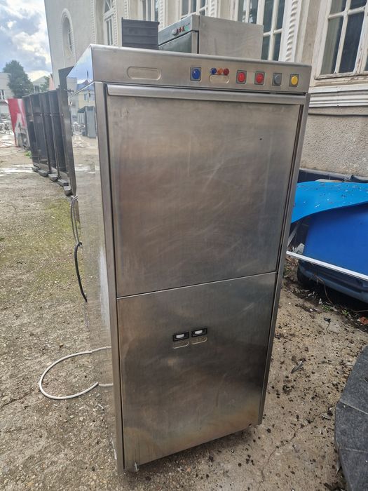 Mașina spălat pahare  sau vase cu ciclu rapid, profi