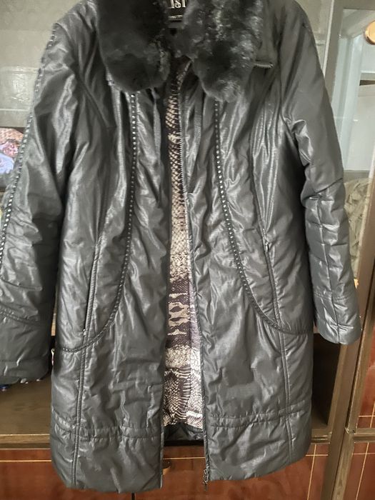 Пуховик и пальто женское