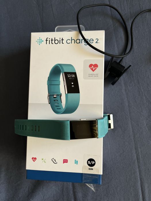 Смарт часовник Fitbit charge 2