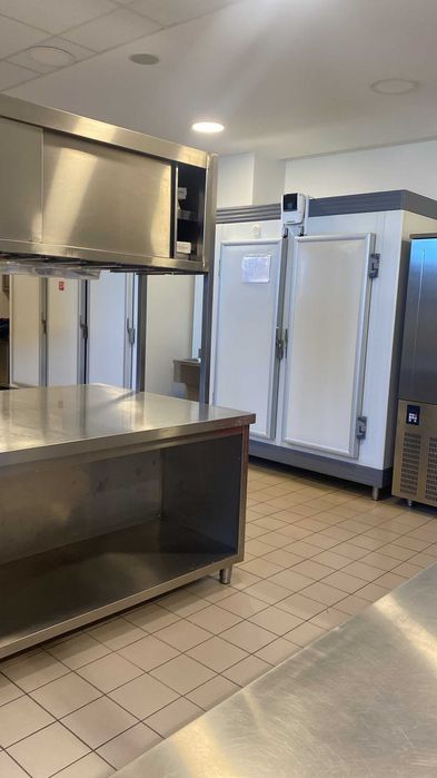 LINIE COMPLETĂ de frigidere si congelatoare profesionale HoReCa – DE VÂNZARE