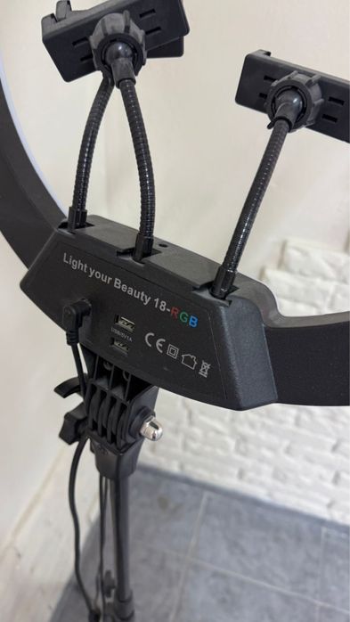 Продам кольцевую лампу