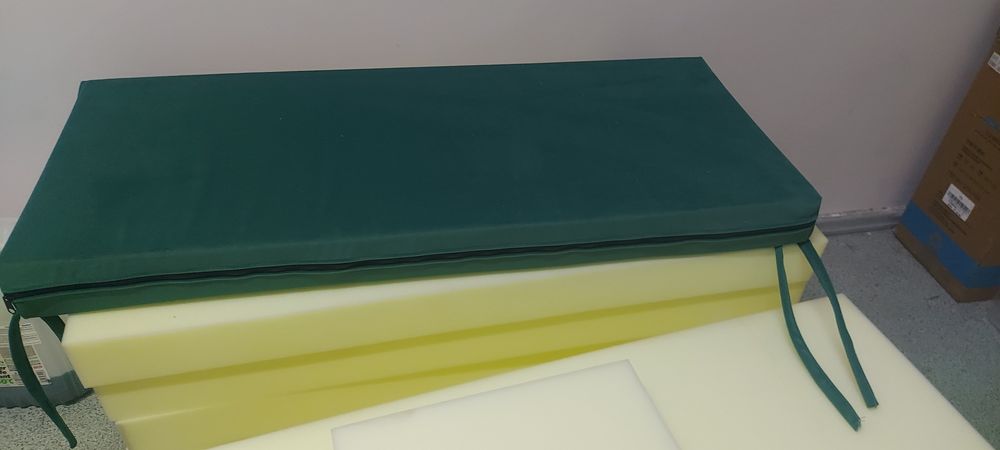 Поролон матрас. Подушки. Постельное белье.