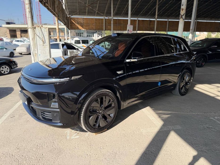 Li 7 ultra 25.25 yil 8000 km kraska tozza tanirovka oldi broni plyonka