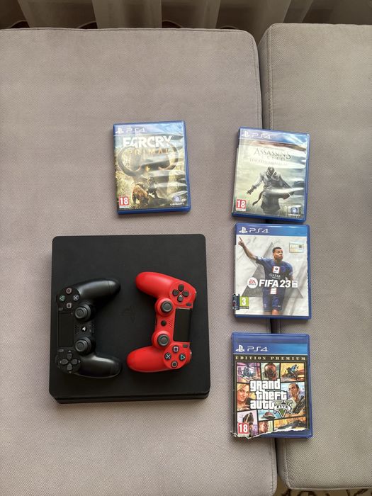 Vand Playstation 4 slim
