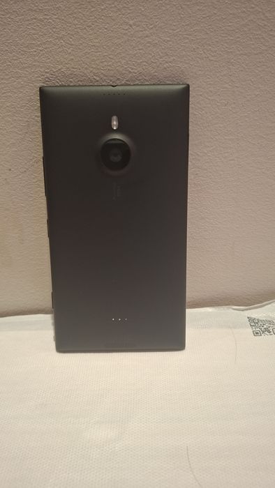 Продавам Nokia Lumia 1520
