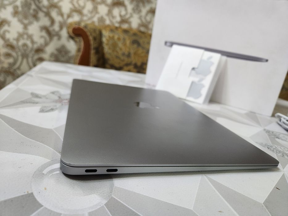 Macbook air M1 2020