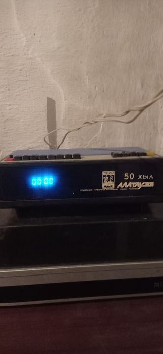 Радеоприемник с электронными часами,АЛАТАУ -301