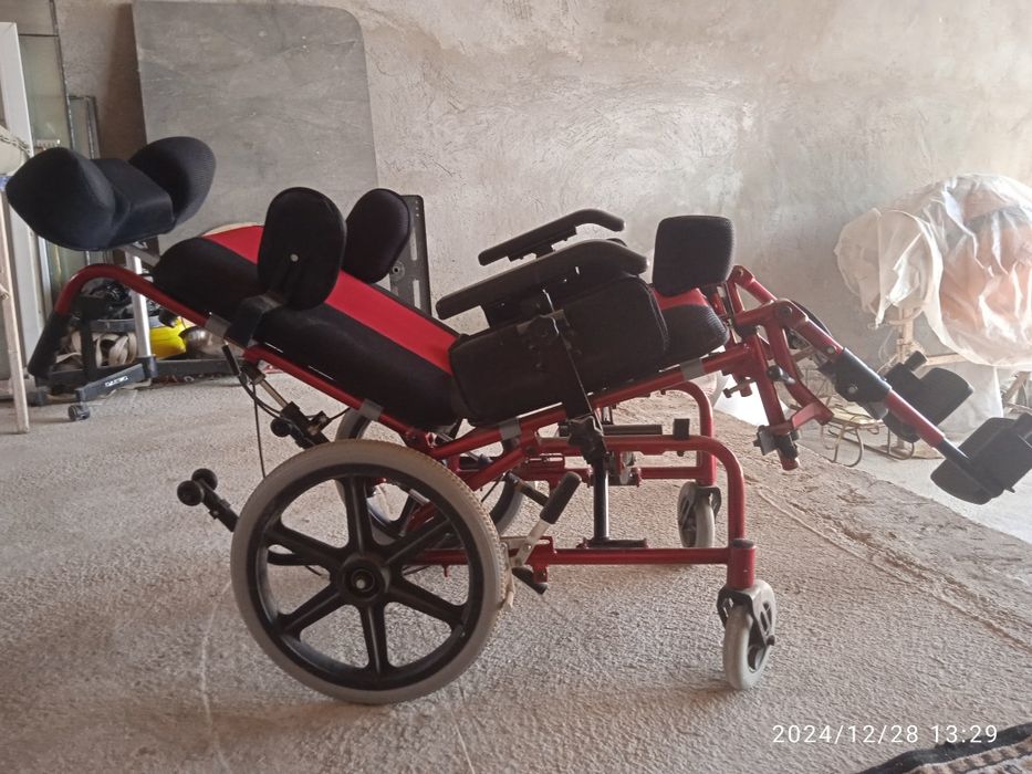 продаю коляску в хорошем состояний