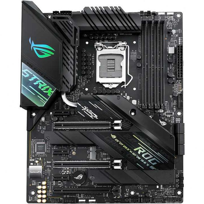 Vand Kit i7-10700k + Z490-F Gaming + 16 gb RAM Corsair 3600