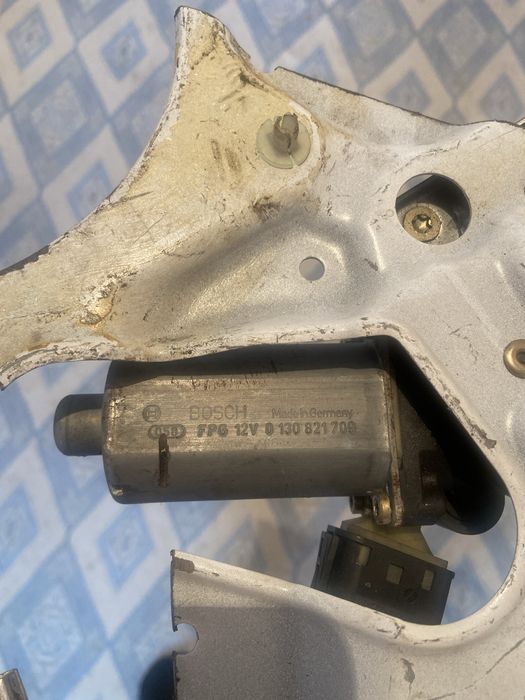 Стеклоподьемник мерс 210